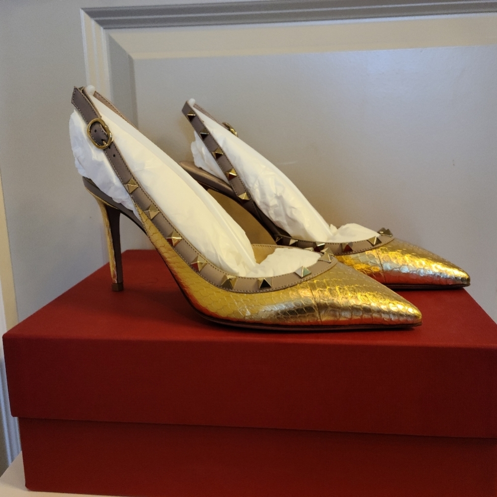 Brand new Valentino gold snake skin slingback